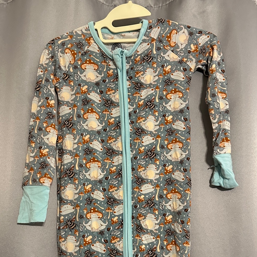 Sunshine Luckies 12-18 month Zippy Bamboo pajamas